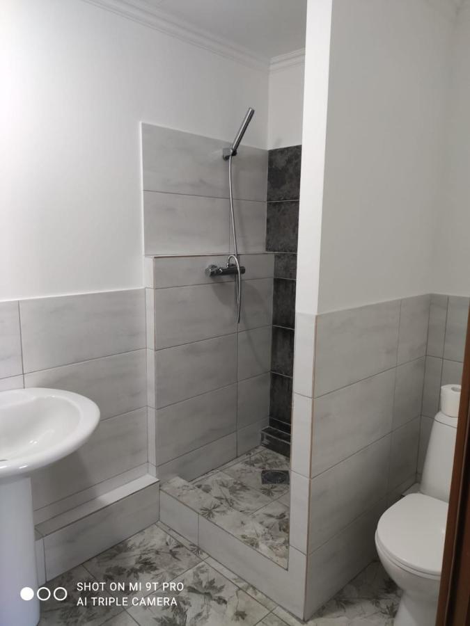 Studio In The Center City Chisinau Ngoại thất bức ảnh