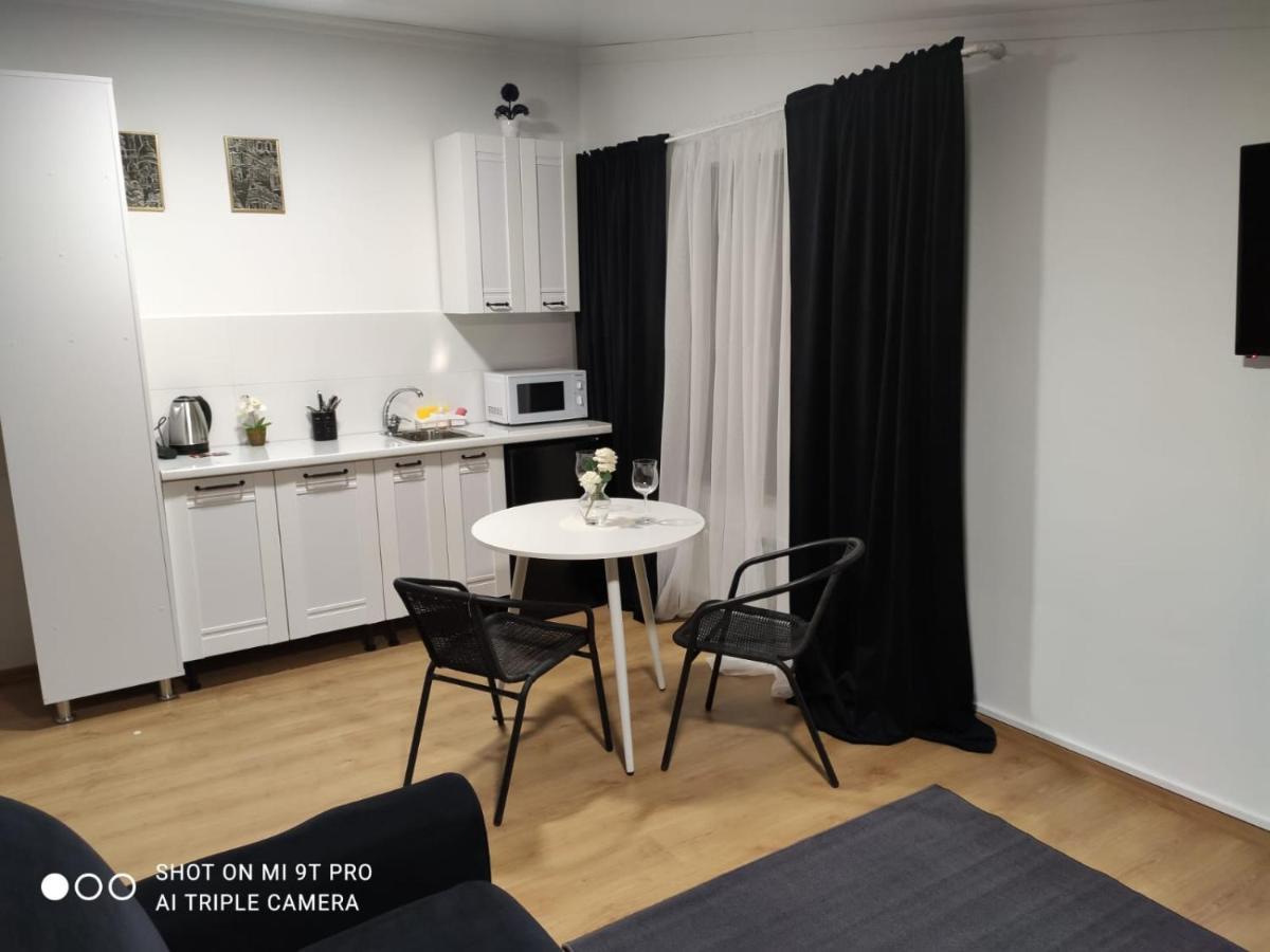 Studio In The Center City Chisinau Ngoại thất bức ảnh
