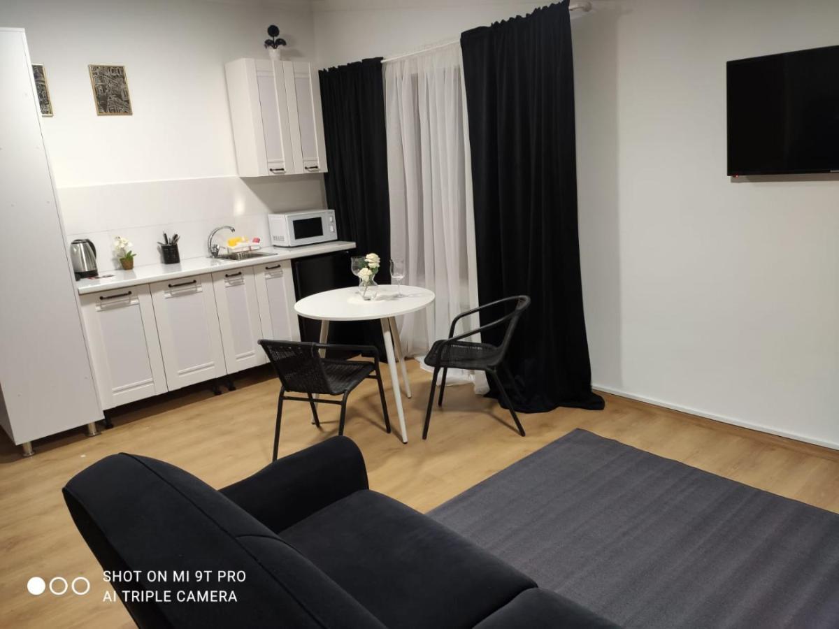 Studio In The Center City Chisinau Ngoại thất bức ảnh